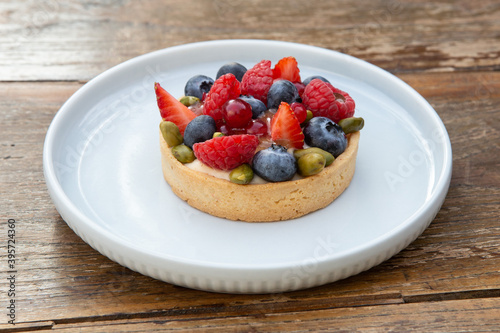 Tasty tartlet with berries.