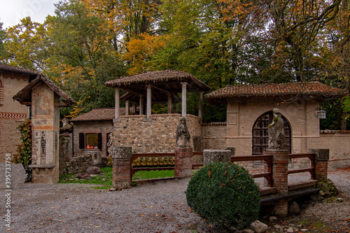 Altstadt von Grazzano Visconti in der Emilia-Romagna in Italien  photo