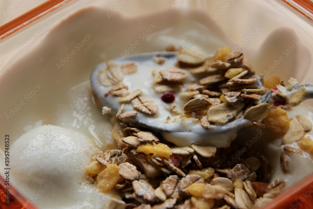 Breakfast cereal with yogurt Breakfast cereal with yogurt