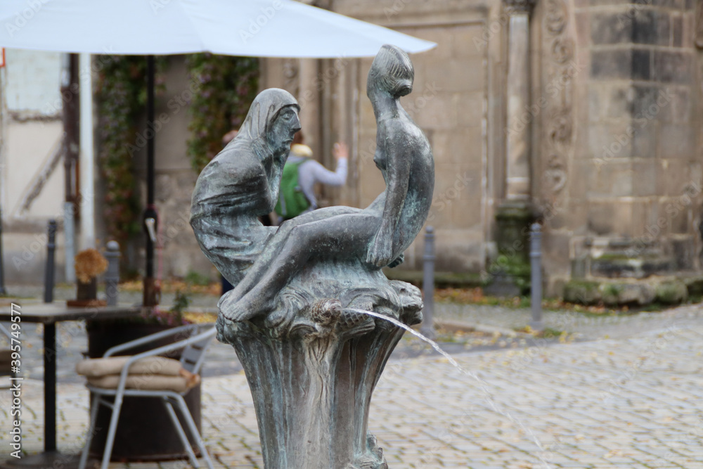 Die Landwirtschaftliche Säule im neuen Brunnen in Quedlinburg Die Landwirtschaftliche Säule im neuen Brunnen in Quedlinburg