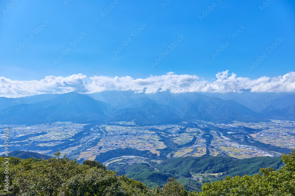 9月半ば、陣馬形山の展望台からの景色 長野県上伊那郡中川村