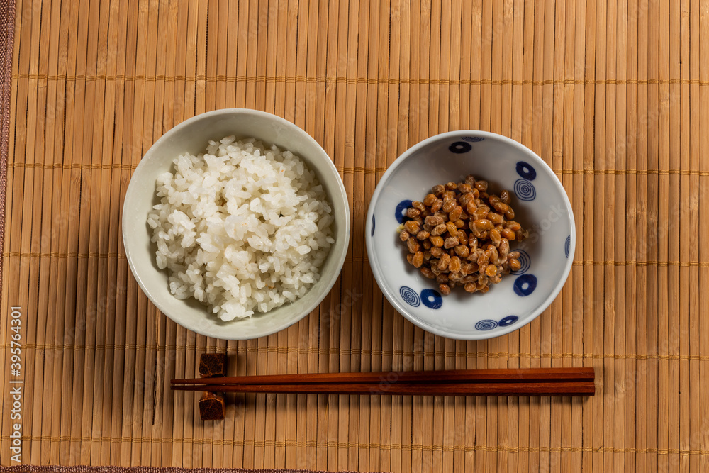典型的な和食 Japanese style famous lunch box (bento) 典型的な和食 Japanese style famous lunch box (bento)