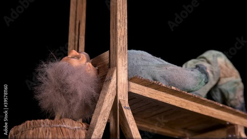 The guillotine cuts off the head of the criminal. Previously, such an execution was considered humane. The video shows a mockup that shows how the device works