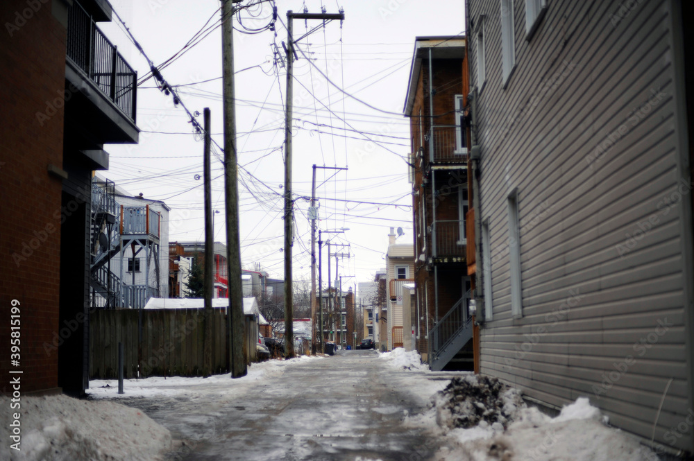rue de Limoilou dans la ville de Québec au début de l'hiver