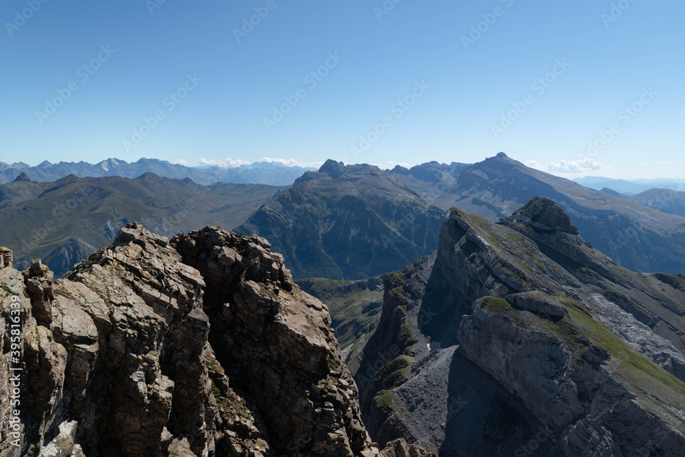 Views of the peaks and mountains of the Pyrenees from the top of Aspe overlooking the Collarada peak