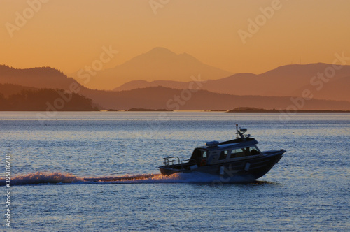 Early morning Sidney Speedboat and Mt Baker © Reimar