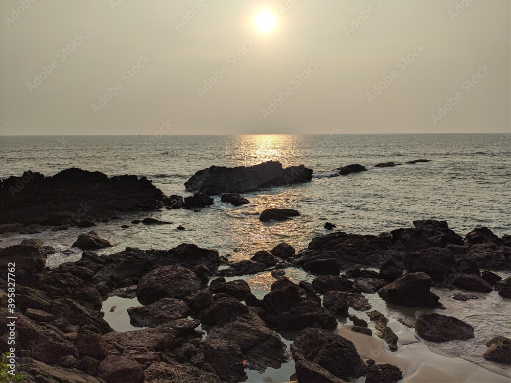 Obraz premium rocks on the beach