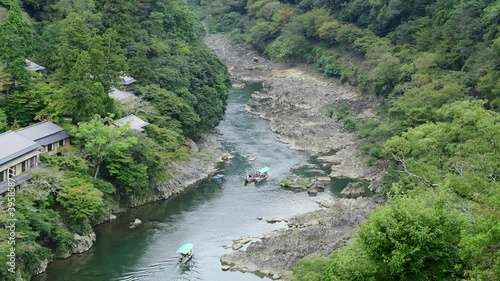 嵐山公園展望台から夏の保津峡を望む