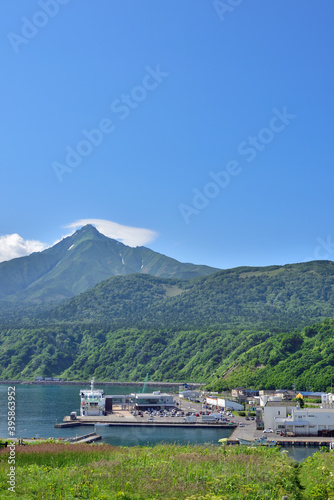 利尻島、鴛泊(おしどまり)の町と港
