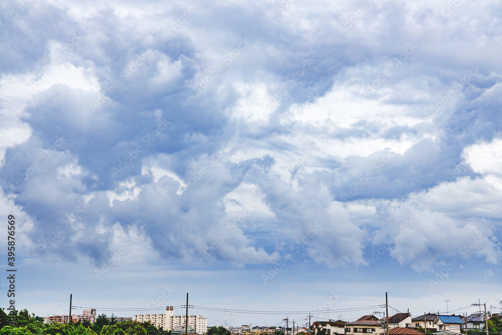 綺麗な雲が広がる横浜郊外の住宅街