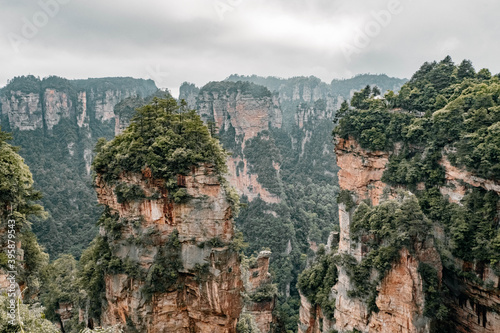 the magnificent landscape of Zhang Jia Jie © Hebert