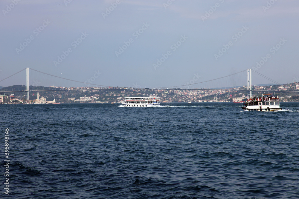 the Eastern shore of Istanbul, the bridge of Tammuz of Sehitler over the Bosphorus