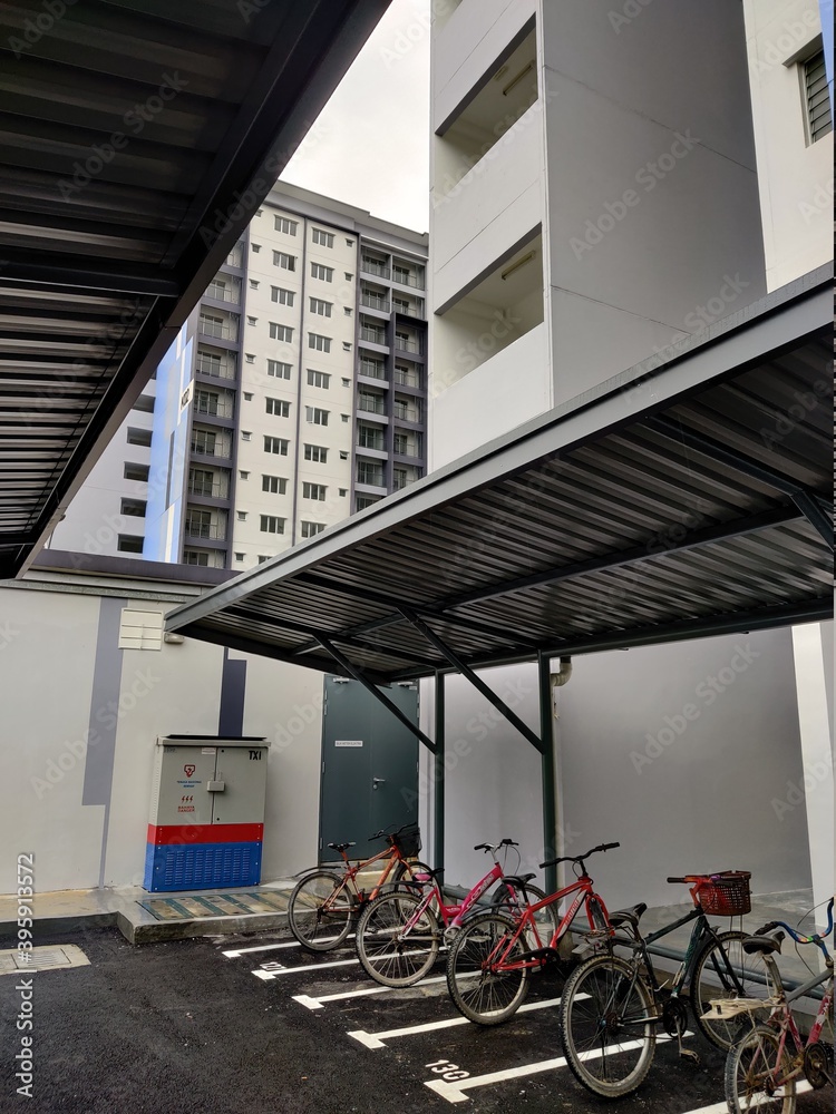 Fototapeta premium Kuala Lumpur, Malaysia - 21 November 2020 : View of some buildings under construction near Kuala Lumpur, Malaysia.