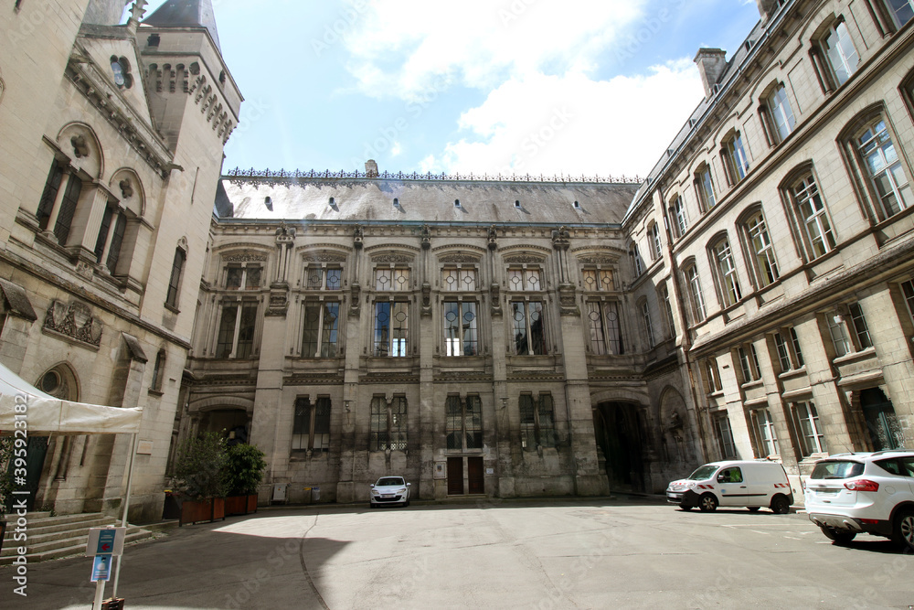 Angoulême -  Hôtel de Ville