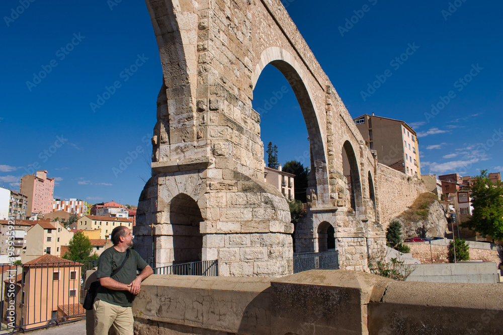 Visit and admire the 16th century medieval aqueduct in Teruel