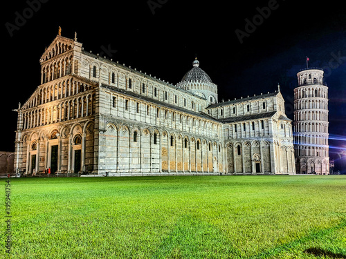 piazza dei miracoli city photo