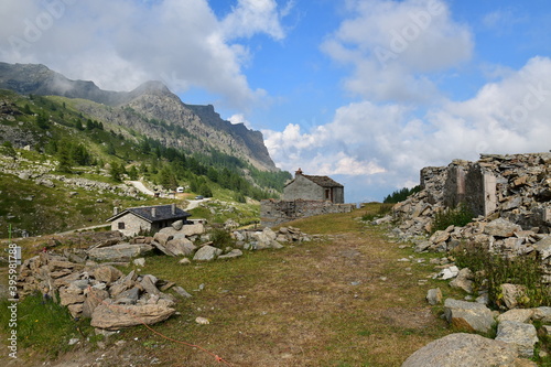 Valle d'Aosta Lago Miserin e d'intorni photo
