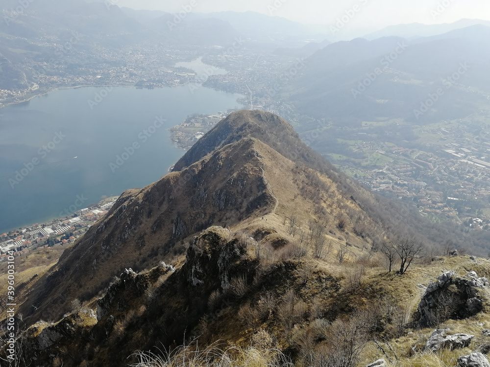 Obraz premium Mountains and lakes around North Italy
