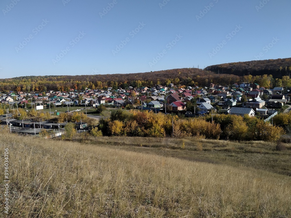 Φωτογραφία A suburb of Zhigulevsk among the picturesque hills of