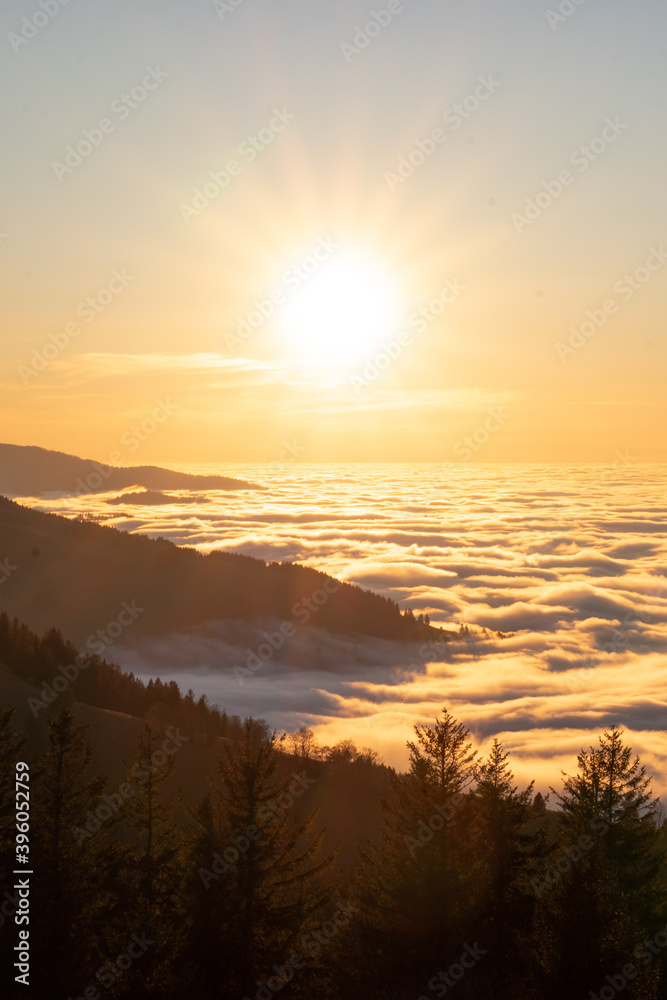Sonnenuntergang Wolkendecke Gipfel auf dem Schauinsland