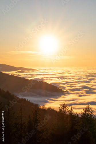 Sonnenuntergang Wolkendecke Gipfel auf dem Schauinsland