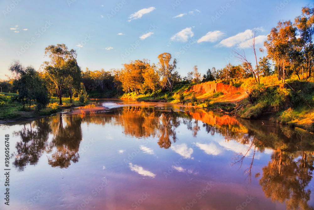 D Dubbo down from foot bridge