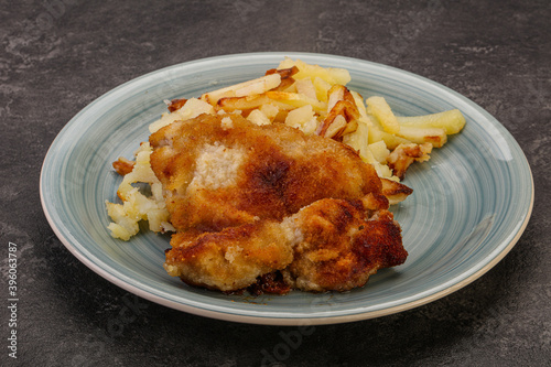 Pork schnitzel with roasted potato
