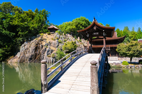 岐阜県多治見市 永保寺 紅葉が色づき始めた庭園