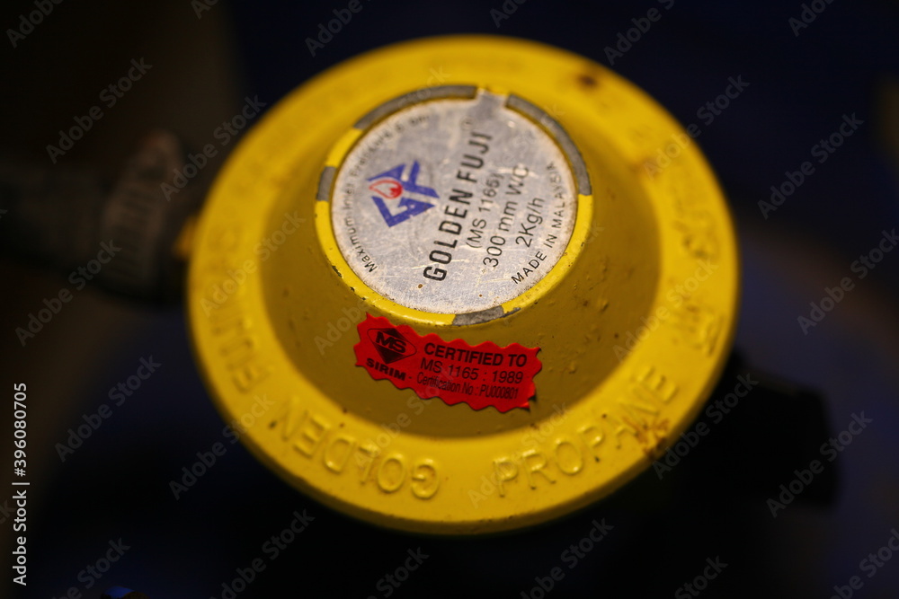 blue colored refillable gas cylinder for cooking. brand litro gas. Sri