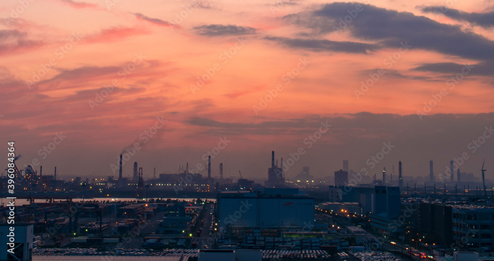 Obraz premium Sunset beautiful sunset city