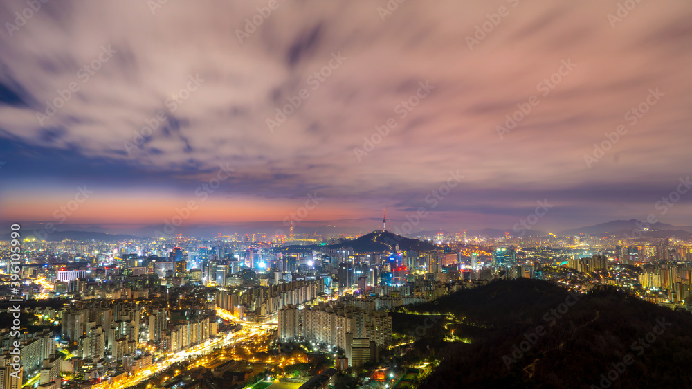 Naklejka premium Night of Seoul City Skyline, The best view of South Korea.