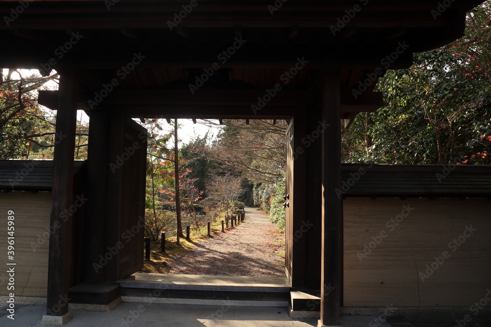 円成寺の入口