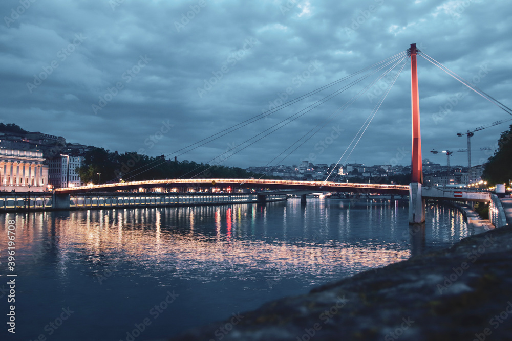 Fototapeta premium bridge over the lake