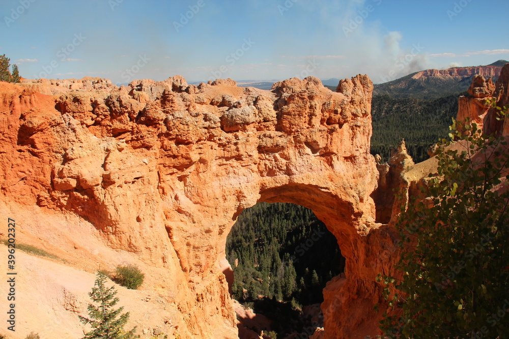 An arch of sandstone, Bryce Canyon National Park.