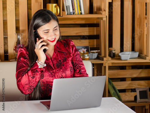 businesswoman talking on phone photo