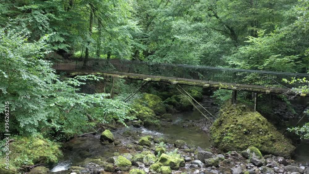 cascades et gorges en Auvergne cascades et gorges en Auvergne