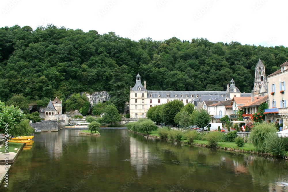 river dronne and abbey in brantôme (france) river dronne and abbey in brantôme (france)