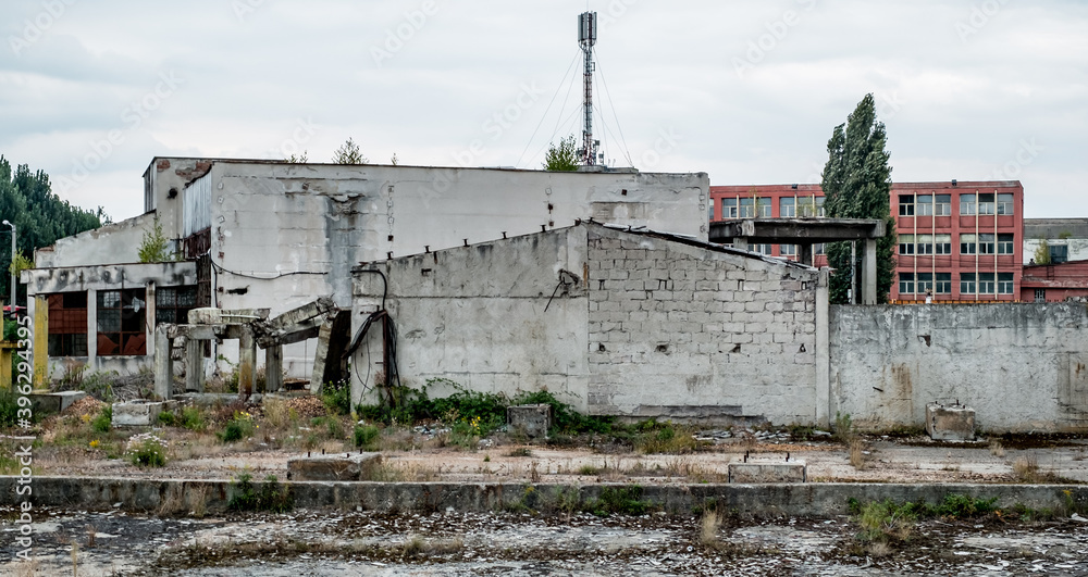 Fototapeta premium old industrial building in decay