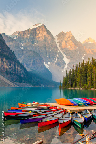 Фотография Moraine Lake Canoes, Banff, Alberta, Canada