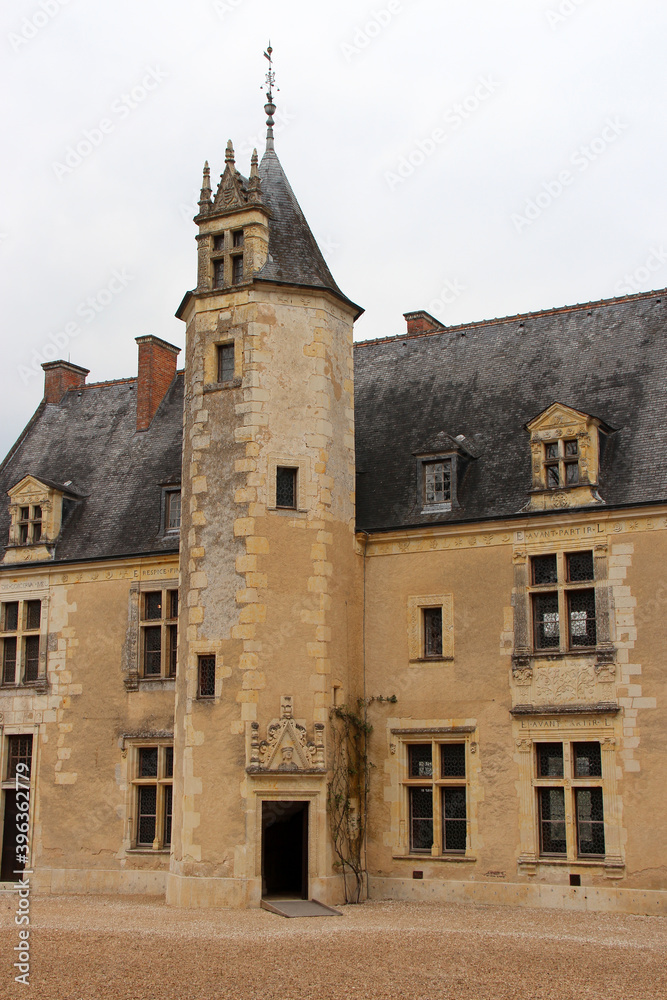 medieval mansion (possonnière) in couture-sur-loir (france)