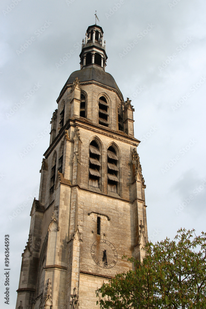 saint-martin tower in vendôme (france)
