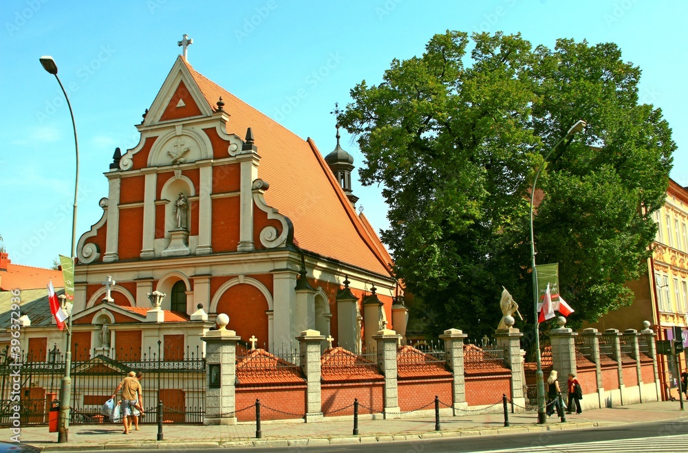 Fototapeta premium Przemyśl - kościół św. Teresy i klasztor karmelitów bosych oraz Kościół św. Antoniego Padewskiego w Prze