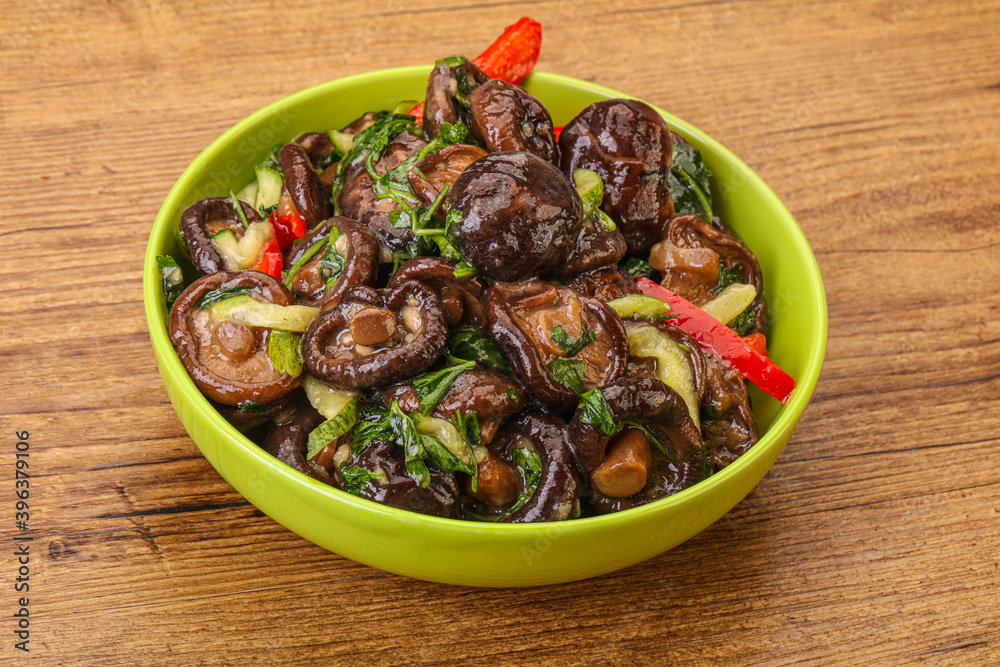 Marinated shiitake mushrooms with herbs Marinated shiitake mushrooms with herbs