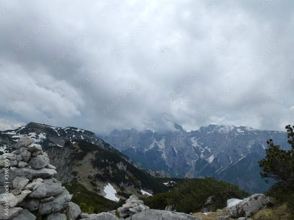 Pyramidenspitze mountain hiking tour in Tyrol, Austria