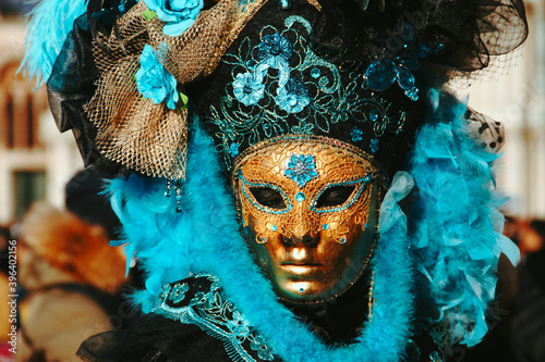 Fototapeta Naklejka Na Ścianę i Meble -  ITALY, VENICE - February 28 2017: Venice Carnival. typical mask in the square among the crowd