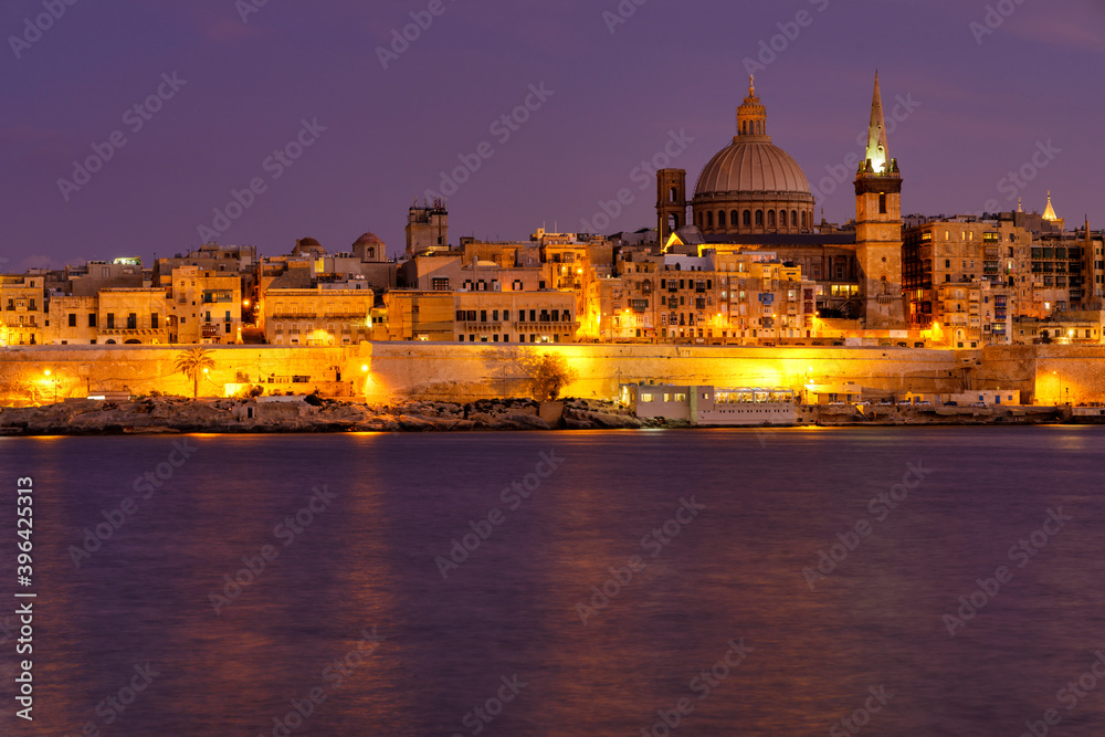 Sunset over the citadella of Valletta, capital city of Malta.