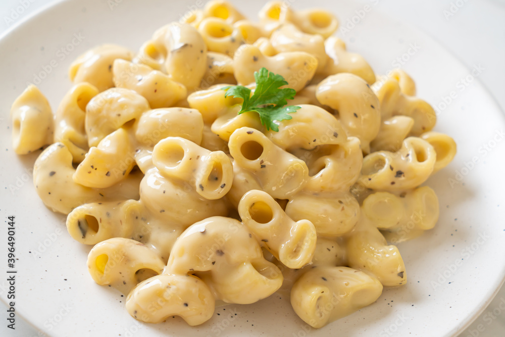 macaroni and cheese with herbs macaroni and cheese with herbs
