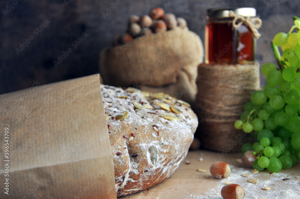 Fototapeta premium Honey bread with seeds.