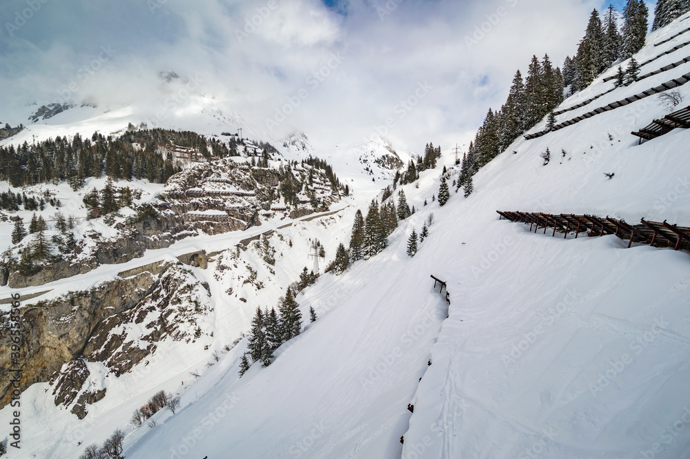 Fototapeta premium Ski slope in ski area Arlberg