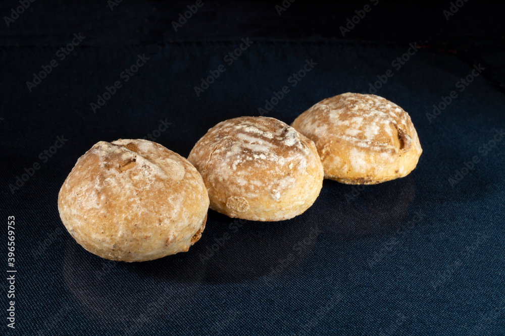 Fototapeta premium Home baking on turn blue table with reflection